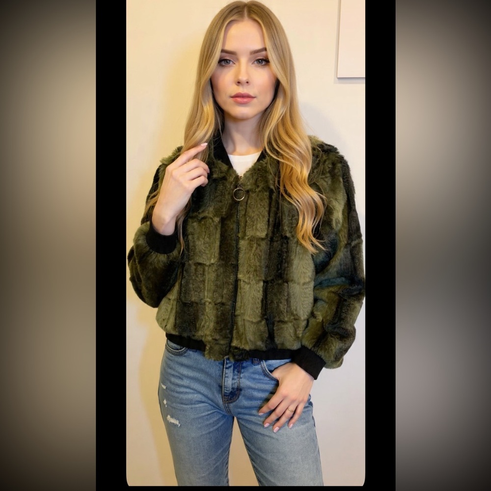 Zara ✅Faux Fur Bomber Jacket NWT SZ M Rare Limited♥️